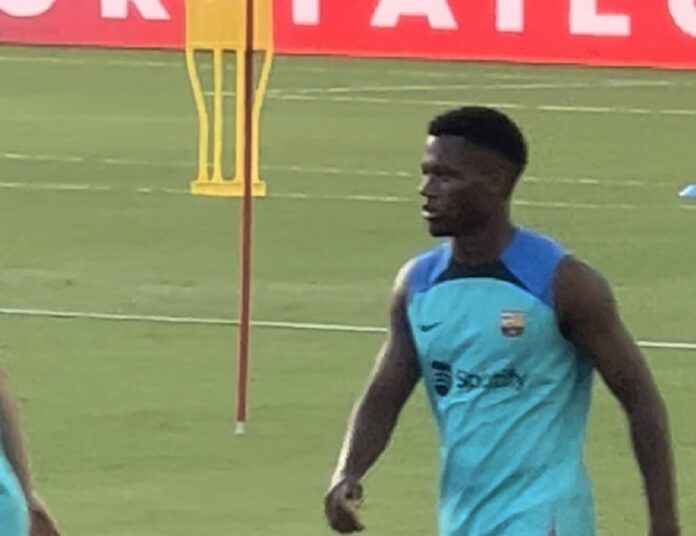 Ansu Fati -Barcelona_Training_Miami_2022_01