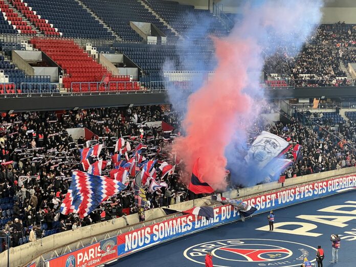 Match_Football_Féminin_Paris_SG_x_FC_Bayern_Munich_-_Stade_Parc_Princes_-_Paris_XVI_(FR75)_-_2022-03-30_-_9