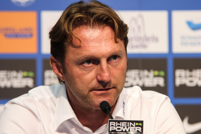 1280px-Ralph_Hasenhüttl_2012_1