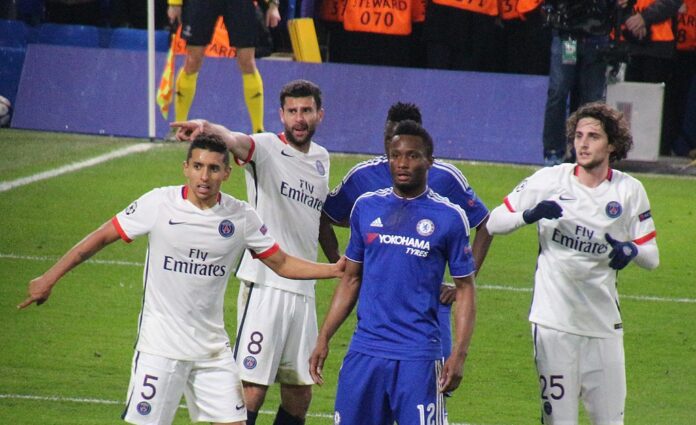 Chelsea_1_PSG_2_(25672641705)