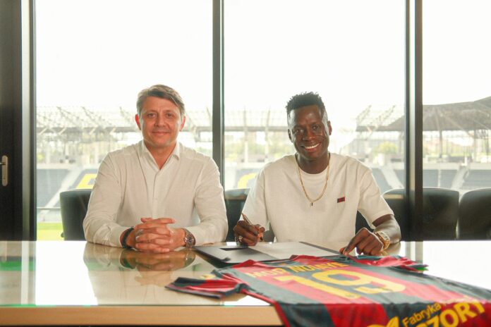 62ef7633-39a2-3678-0f3d-c2fae124712e