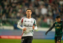 Kapustka mówi „zostaję”. Legia Warszawa zatrzymuje lidera